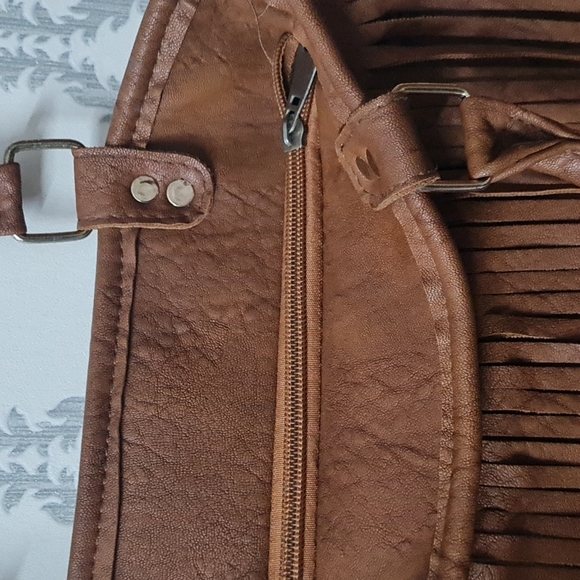 Fringe bag. - Picture 3 of 8